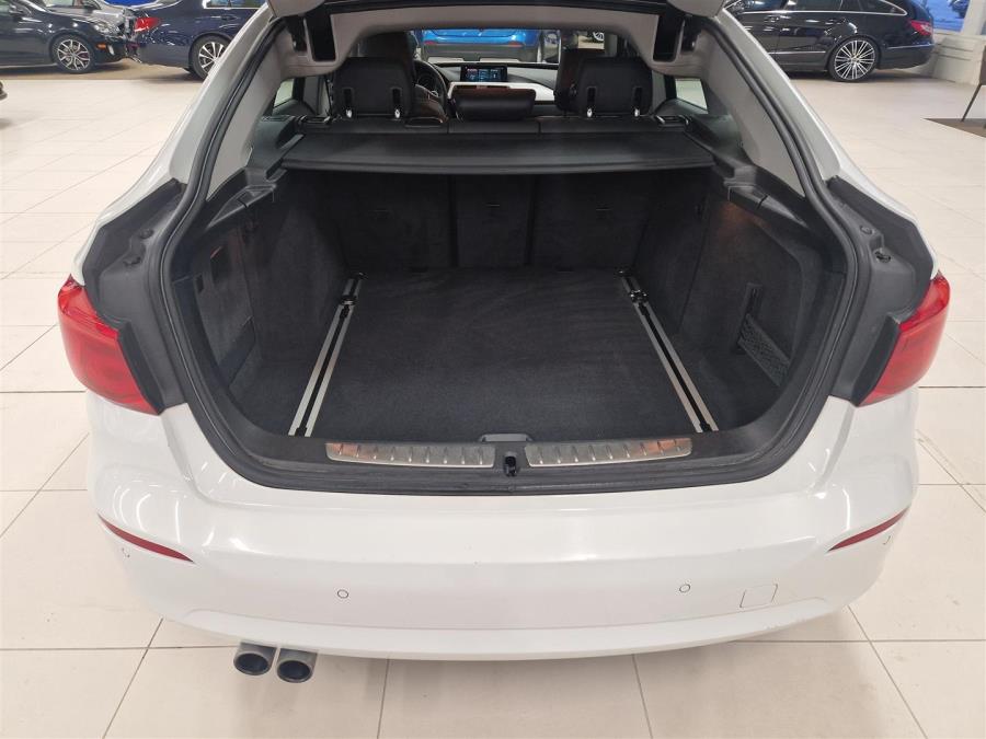 F34 Gran Turismo 320i A xDrive Business Exclusive / Suomi-auto / Navi / Peruutuskamera + tutkat