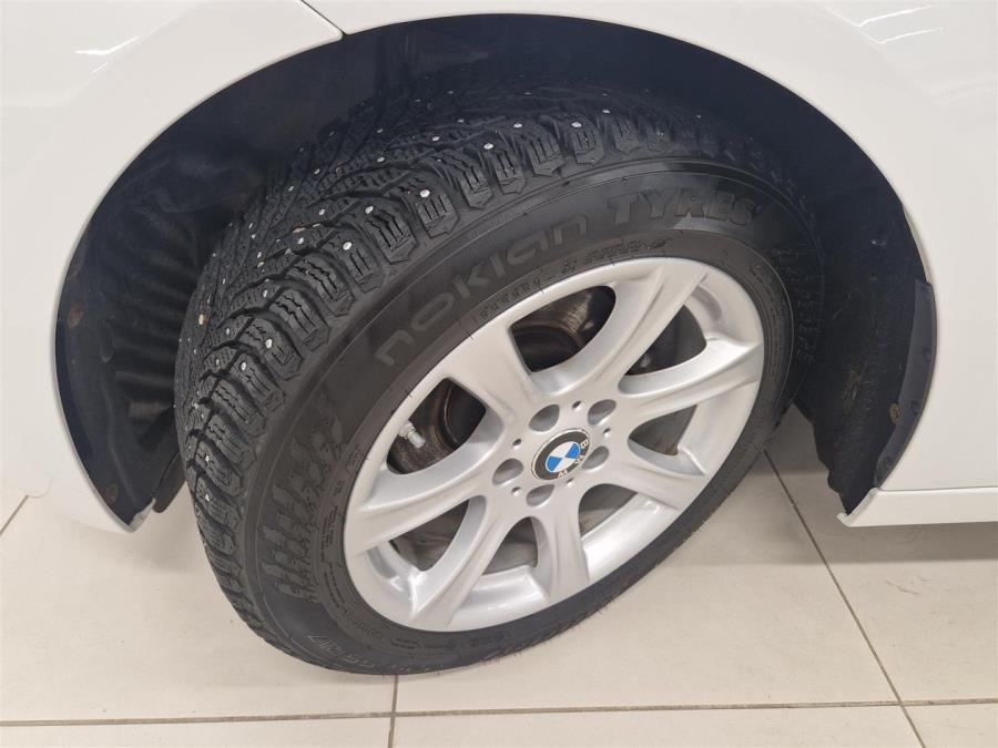 F34 Gran Turismo 320i A xDrive Business Exclusive / Suomi-auto / Navi / Peruutuskamera + tutkat