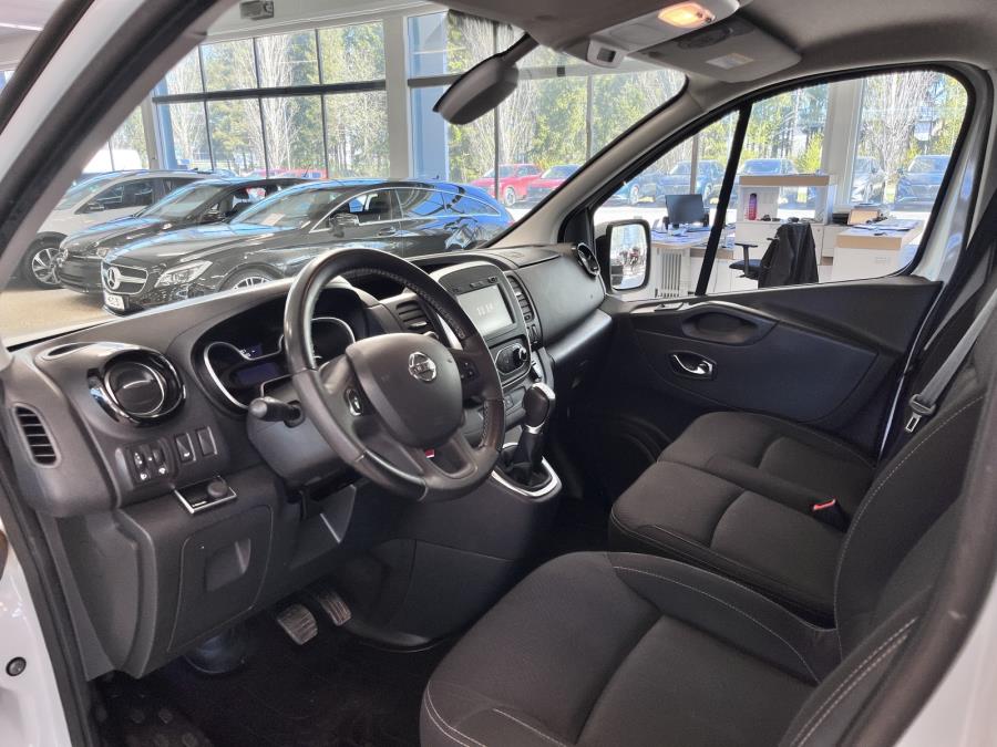 Van 2,0 dCi 145 A/T L2H1 1.2t FWD Working Star Blind FD Blind SSD /1 omistaja/Vetokoukku/ Webasto
