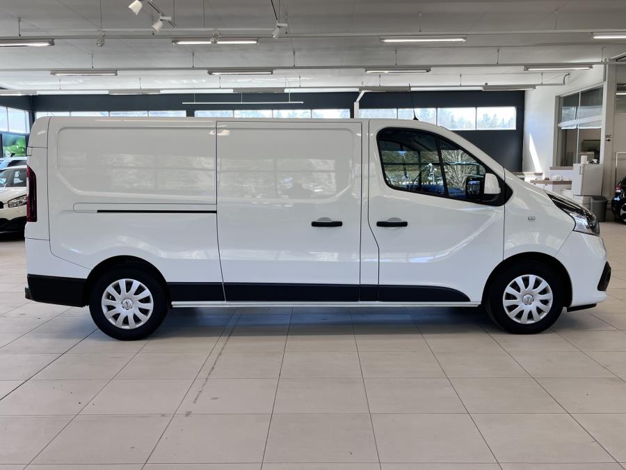 Van 2,0 dCi 145 A/T L2H1 1.2t FWD Working Star Blind FD Blind SSD /1 omistaja/Vetokoukku/ Webasto