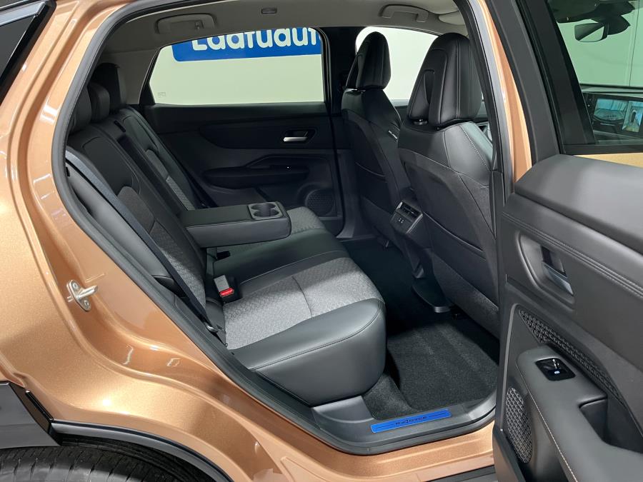 87 kWh Advance 4WD 302 hv / Korko 2.99 % / Lämm. ratti ja tuulilasi / Takaluukku sähköllä / 360 kame