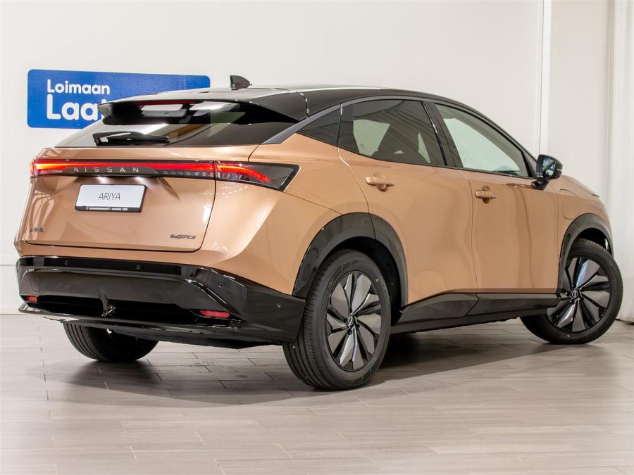 87 kWh Advance 4WD 302 hv / Korko 2.99 % / Lämm. ratti ja tuulilasi / Takaluukku sähköllä / 360 kame