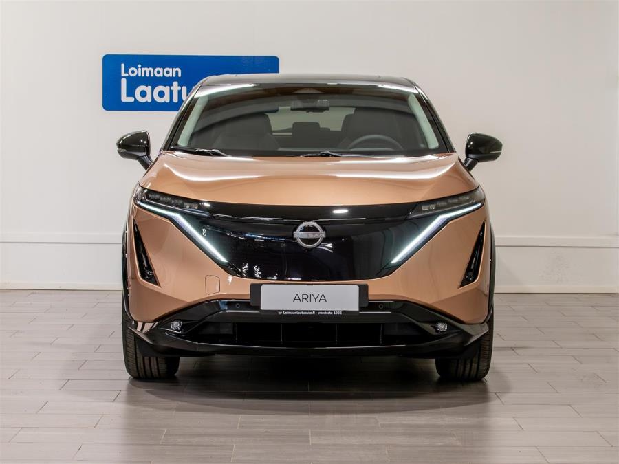 87 kWh Advance 4WD 302 hv / Korko 2.99 % / Lämm. ratti ja tuulilasi / Takaluukku sähköllä / 360 kame