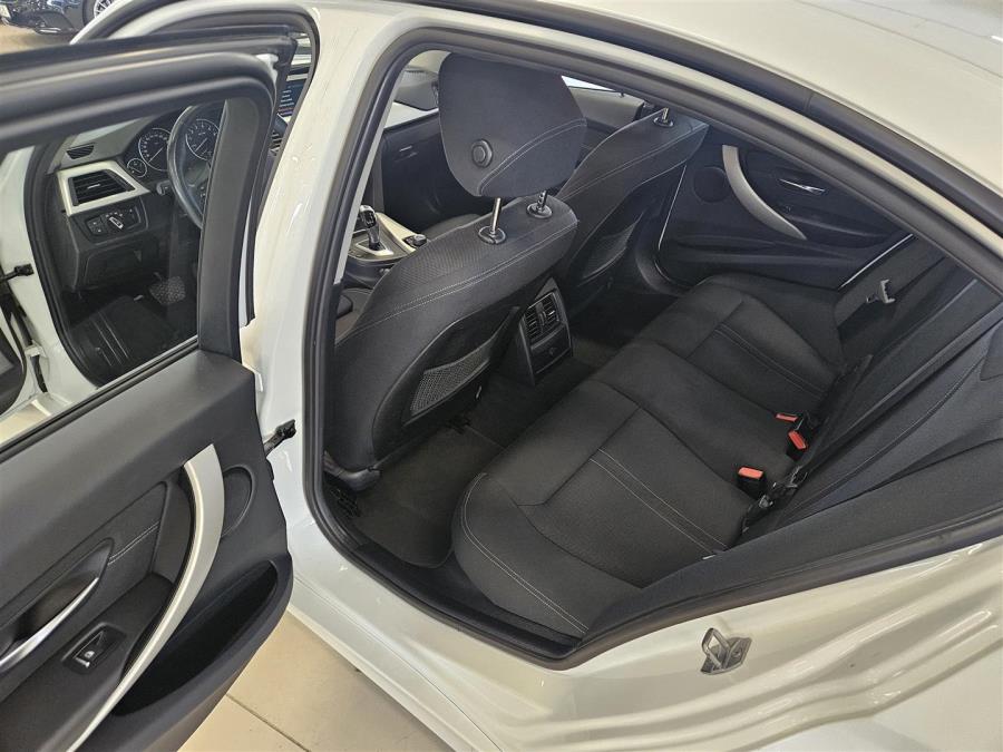 F30 Sedan 318i A Business Exclusive/ Suomiauto/ Defa lämpöpaketti/Bi-LED ajovalot/ Tutkat/ Alv