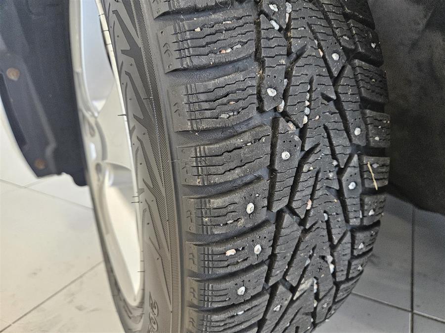 F30 Sedan 318i A Business Exclusive/ Suomiauto/ Defa lämpöpaketti/Bi-LED ajovalot/ Tutkat/ Alv