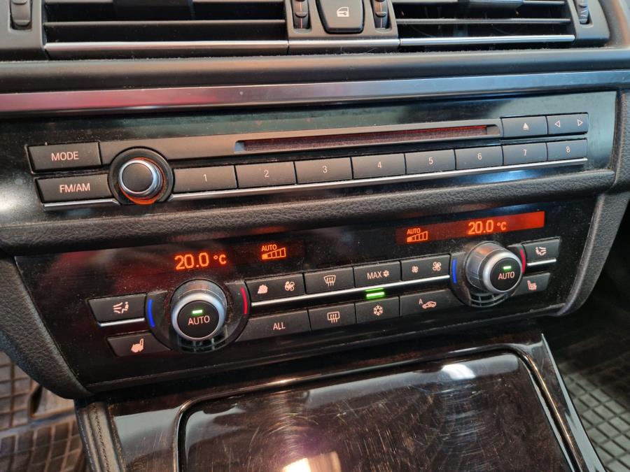 TwinPower Turbo A xDrive F10 4-ov / Navi / Automaatti pitkät / Peruutuskamera ja tutkat /Kattoluukku