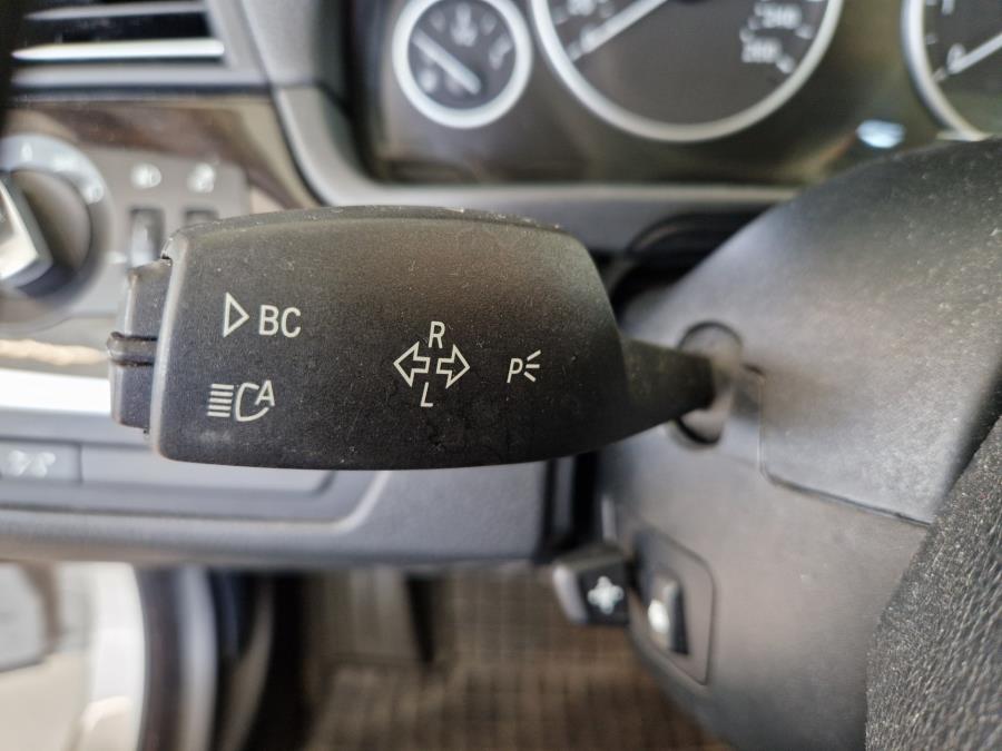 TwinPower Turbo A xDrive F10 4-ov / Navi / Automaatti pitkät / Peruutuskamera ja tutkat /Kattoluukku