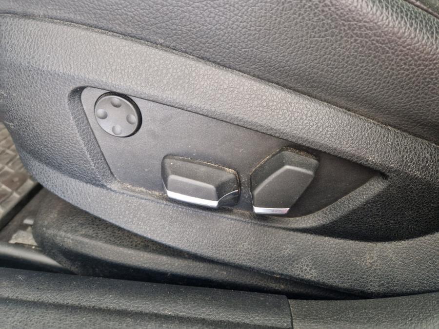 TwinPower Turbo A xDrive F10 4-ov / Navi / Automaatti pitkät / Peruutuskamera ja tutkat /Kattoluukku