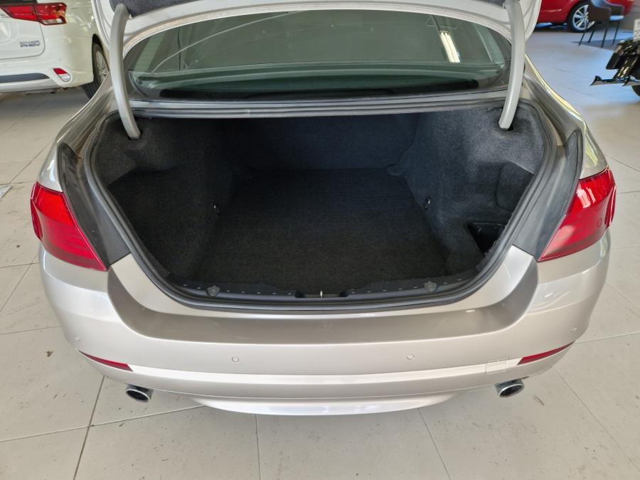TwinPower Turbo A xDrive F10 4-ov / Navi / Automaatti pitkät / Peruutuskamera ja tutkat /Kattoluukku