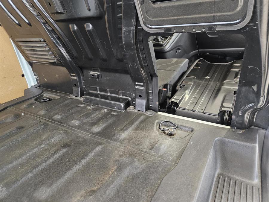 200 1,5 TDCi 120 hv M6 Trend L1 / Sis.alv. / Webasto/ Vetokoukku / Vakkari / Lämmitettävä tuulilasi