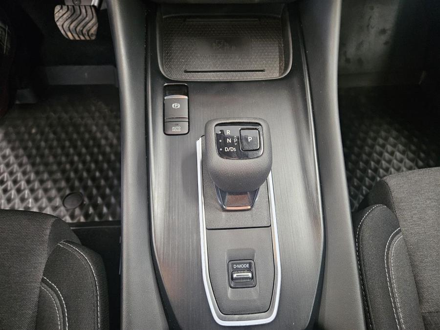 MHEV 158 Xtronic 2WD N-Connecta 12.3" TFT Comfort pack MY23/ Koukku/ Merkkihuollettu/ 360 Kamera