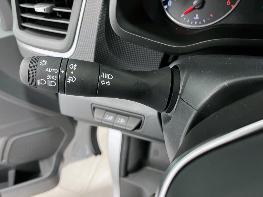 Van 2.0 dCi 150 hv man. L2H1 N-Connecta / Korko 0 % / 2 x sivuovi / Webasto kauko-ohj / Vanerointi