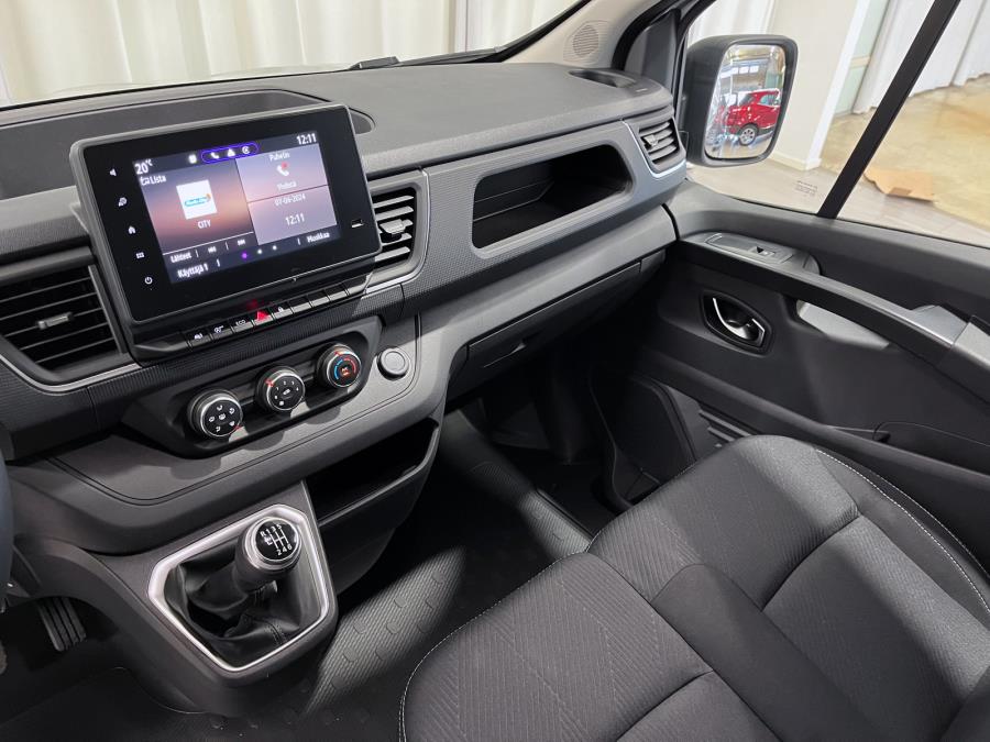 Van 2.0 dCi 150 hv man. L2H1 N-Connecta / Korko 0 % / 2 x sivuovi / Webasto kauko-ohj / Vanerointi