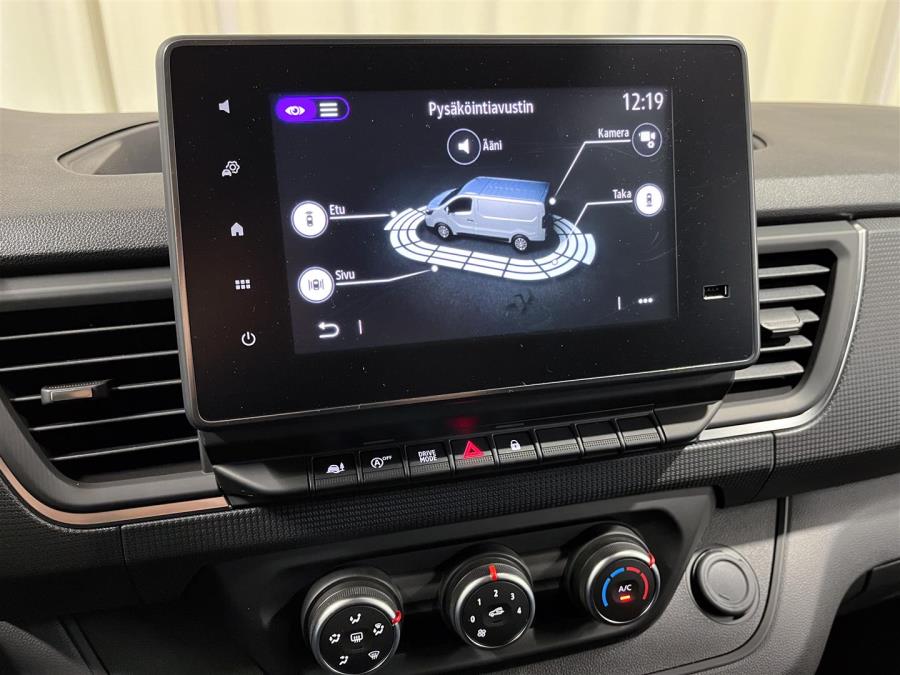 Van 2.0 dCi 150 hv man. L2H1 N-Connecta / Korko 0 % / 2 x sivuovi / Webasto kauko-ohj / Vanerointi
