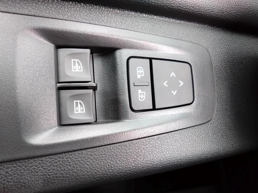 Van dCi 150 9 A/T N-Connecta L3H2