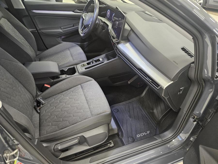 Variant Comfort Business 1,5 eTSI 110 kW (MHEV) DSG-aut./ Koukku/ Mukautuva vakkari/ 1. Omistaja