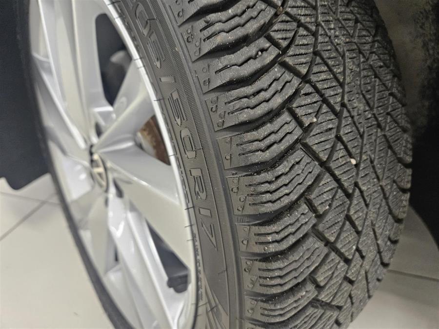 Variant Comfort Business 1,5 eTSI 110 kW (MHEV) DSG-aut./ Koukku/ Mukautuva vakkari/ 1. Omistaja