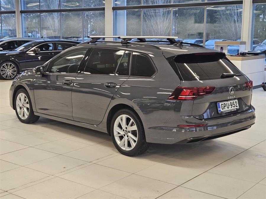 Variant Comfort Business 1,5 eTSI 110 kW (MHEV) DSG-aut./ Koukku/ Mukautuva vakkari/ 1. Omistaja