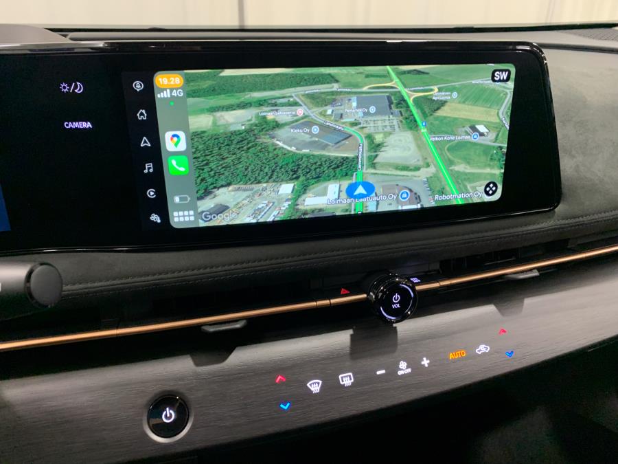 87 kWh Advance 238 hv / Korko 2.99 % / Lämm. ratti ja tuulilasi / Takaluukku sähköllä / 360 kamera