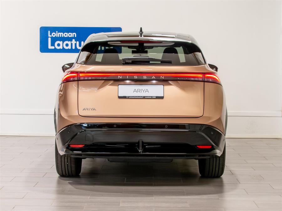 87 kWh Advance 238 hv / Korko 2.99 % / Lämm. ratti ja tuulilasi / Takaluukku sähköllä / 360 kamera