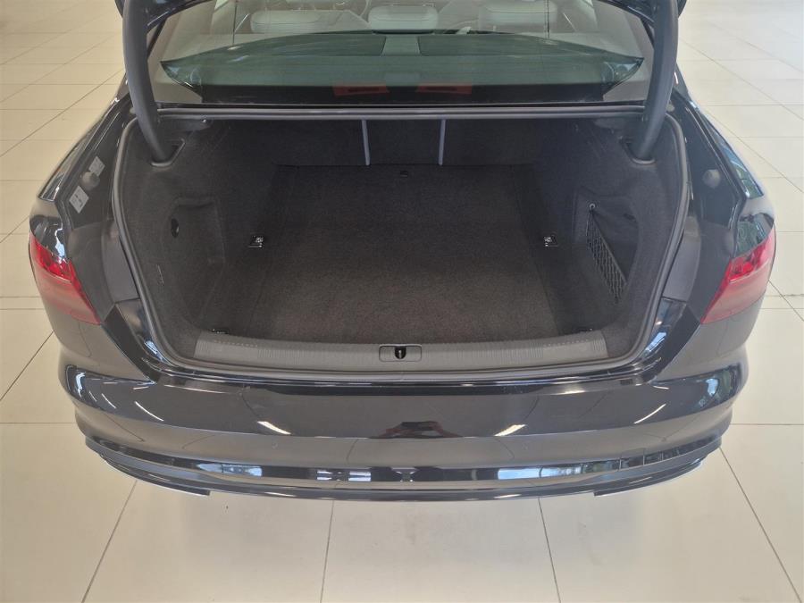 Sedan Business 35 TFSI 110kW MHEV S tronic / Webasto / Led-valot / Automaatti pitkät / Sadetunnistin