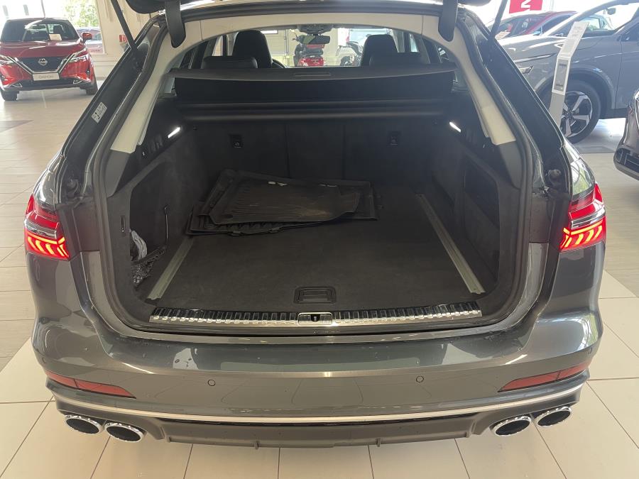 Avant 3.0TDI 350hv MHEV quattro tiptronic / Navi / Koukku / Sähköpenkit / Adaptiivinen vakkari