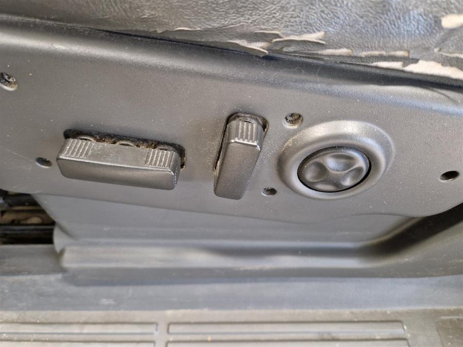 1500 Dorado 5,3 V8 4x4 Aut / Vakionopeudensäädin / Automaatti ilmastointi / Koukku / Nahkaverhoilu /