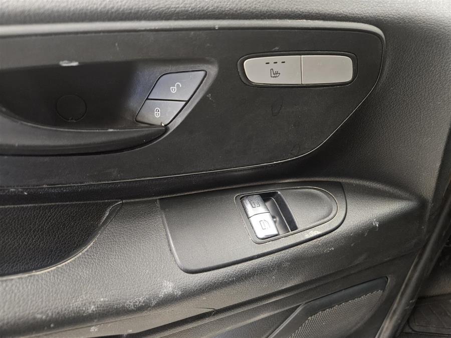 109CDI-3,05/32K keskipitkä A2 ONE/ ALV/ Webasto/ Ilmastointi/ Koukku/ Pariovet