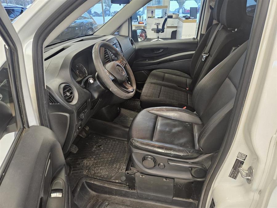 109CDI-3,05/32K keskipitkä A2 ONE/ ALV/ Webasto/ Ilmastointi/ Koukku/ Pariovet