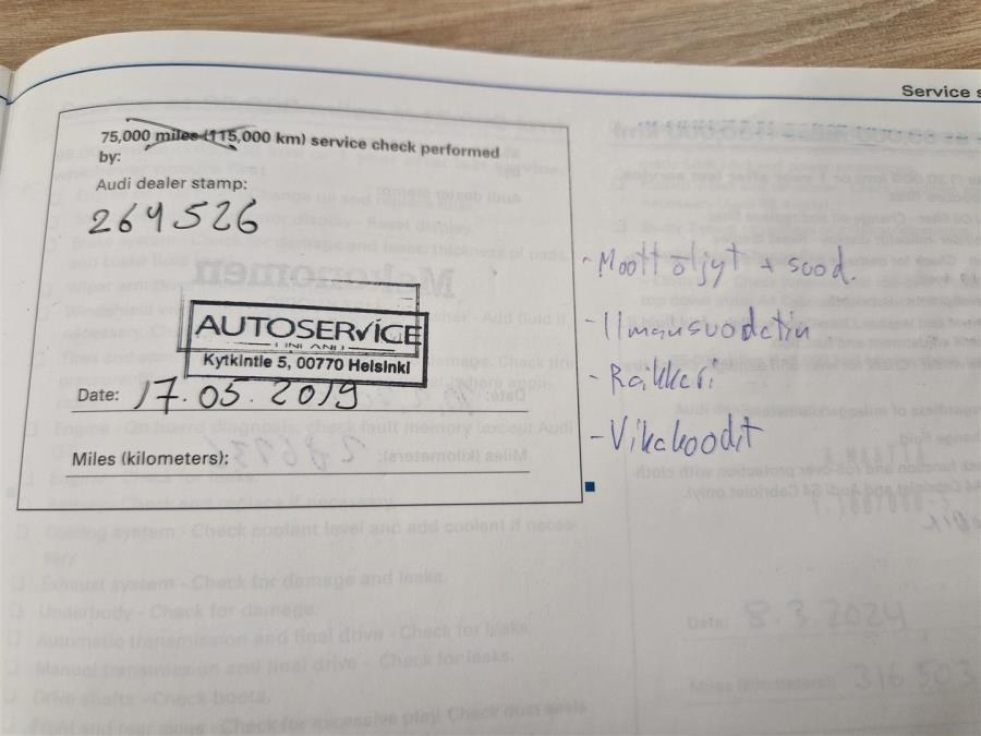 3,6 V6 FSI 206 kW quattro tiptronic-aut. 7-ist. / Moottorin häiriövalo palaa / Vetokoukku / Vakkari