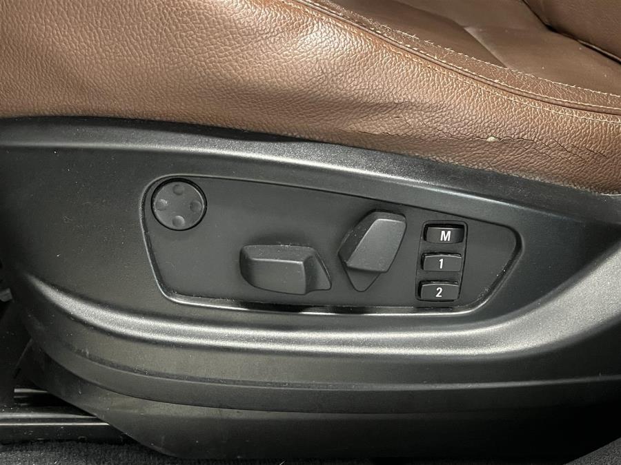 3.0d Aut E70 SAV 4x4 / Kattoikkuna / Vakionopeudensäädin / Sadetunnistin / Sähköpenkit / Nahat