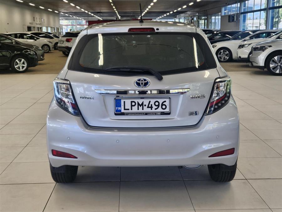 1,5 Hybrid Active 5ov/ Peruutuskamera/ Automaatti ilmastointi/ Bluetooth