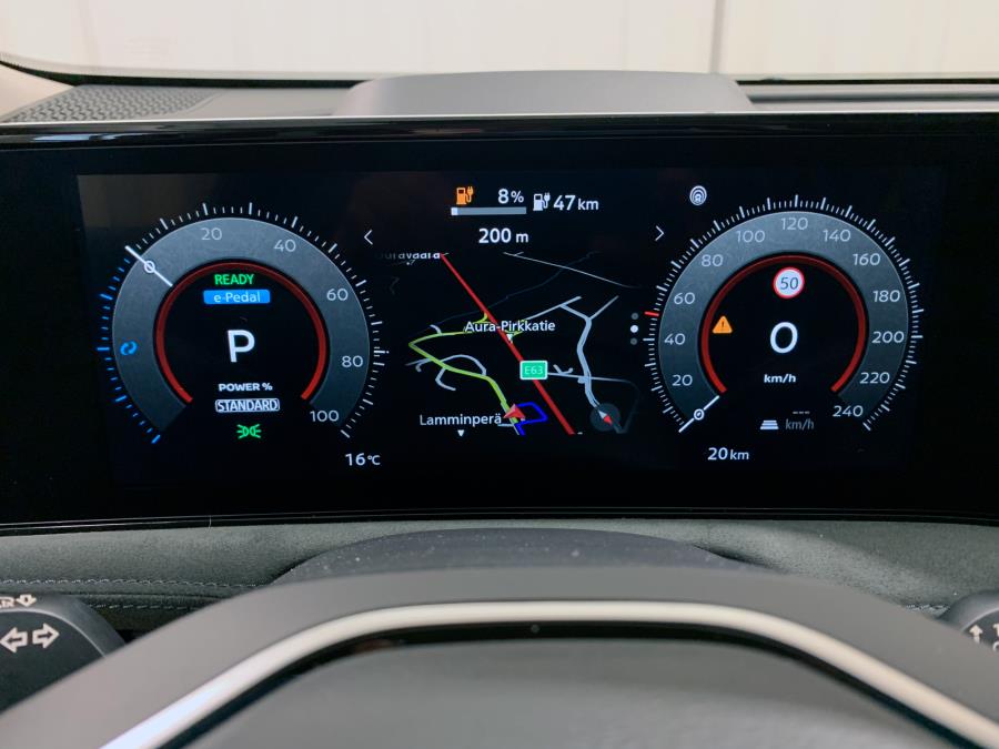 87 kWh Evolve 4WD 302 hv / Korko 0 % / Matrix-LED / Lasikatto / Ilmast. muistipenkit / BOSE audio