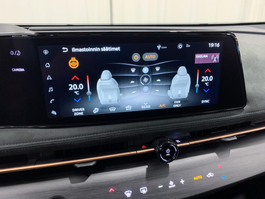 87 kWh Evolve 4WD 302 hv / Korko 0 % / Matrix-LED / Lasikatto / Ilmast. muistipenkit / BOSE audio