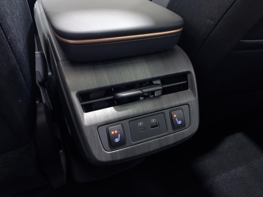 87 kWh Evolve 4WD 302 hv / Korko 0 % / Matrix-LED / Lasikatto / Ilmast. muistipenkit / BOSE audio