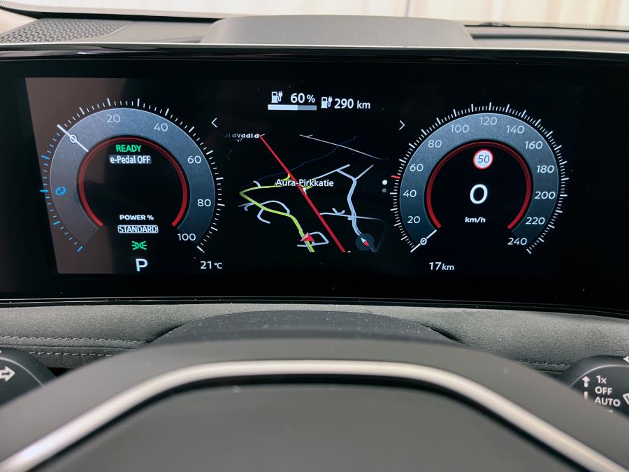 87 kWh Evolve 4WD 302 hv / Korko 1.99 % / Matrix-LED / Lasikatto / Ilmast. muistipenkit / BOSE audio