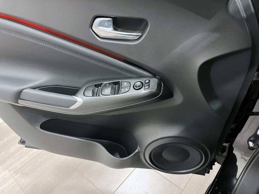 DIG-T 114 hv aut. N-Connecta / Lämm. ratti ja tuulilasi / Peruutuskamera / Tutkat / LED-ajovalot