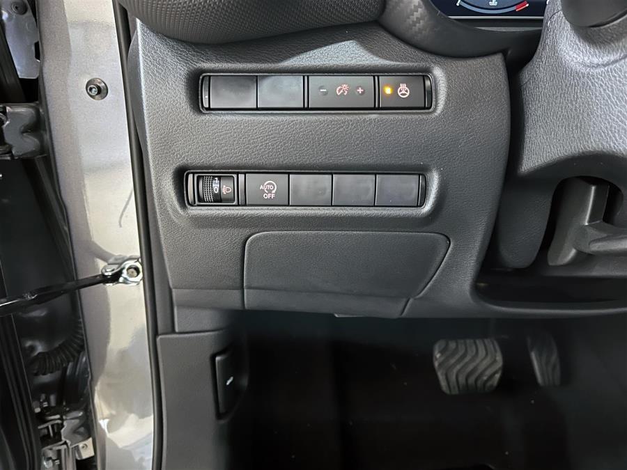 DIG-T 114 hv aut. N-Connecta / Lämm. ratti ja tuulilasi / Peruutuskamera / Tutkat / LED-ajovalot