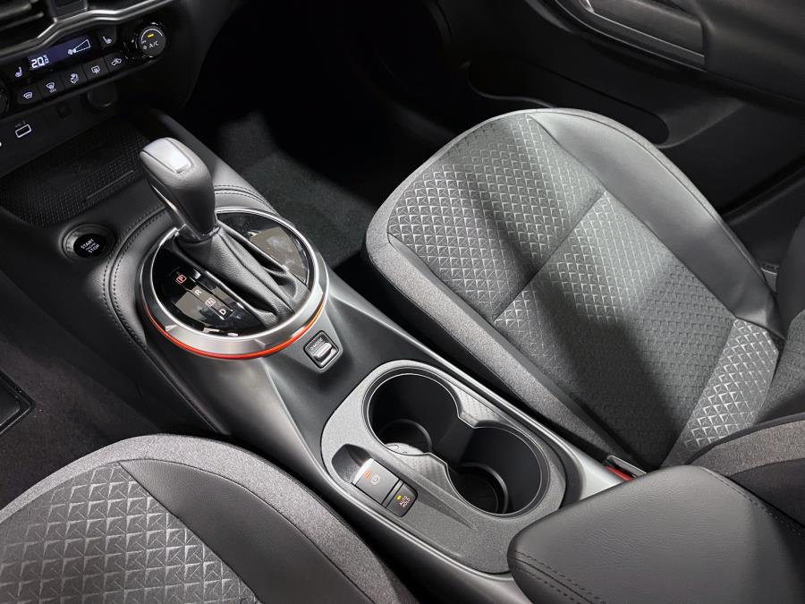 DIG-T 114 hv aut. N-Connecta / Lämm. ratti ja tuulilasi / Peruutuskamera / Tutkat / LED-ajovalot