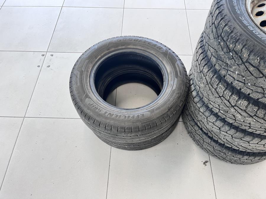 2,5 D-4D 90 4ov pitkä/ Vetokoukku/ Valorauta kylkiputket ja lisäpitkät
