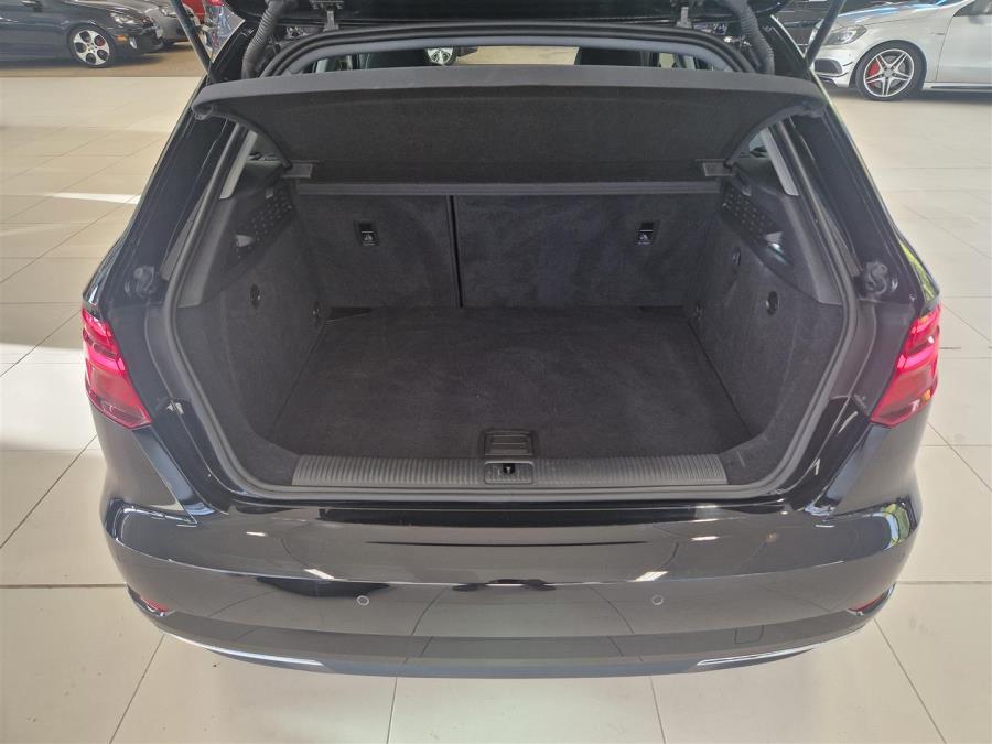 Sportback Business 40 TFSI e 150kW S tronic / Adaptiivinen vakkari / Älyavain / Automaatti pitkät