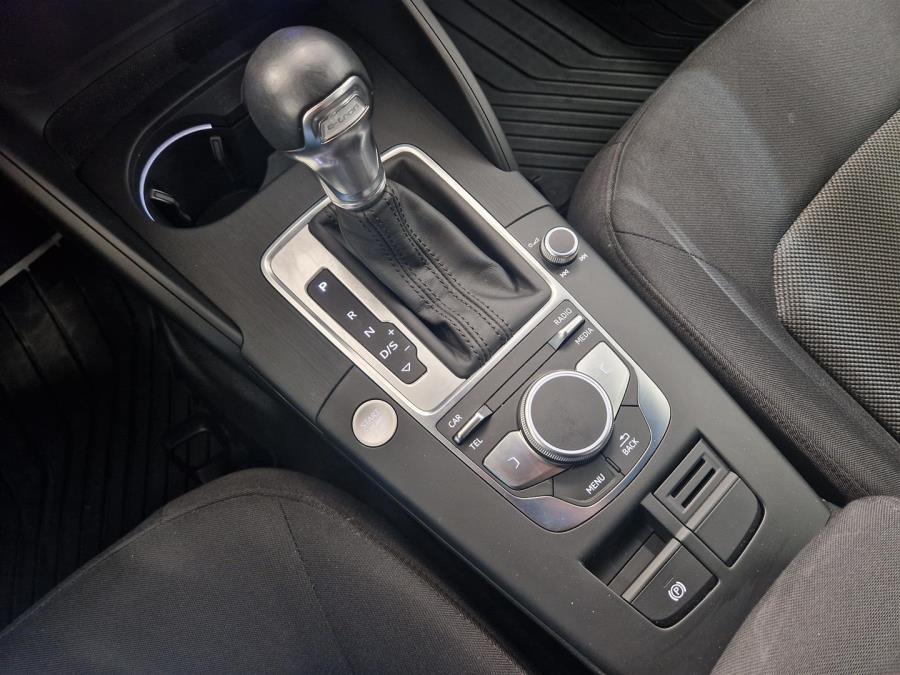 Sportback Business 40 TFSI e 150kW S tronic / Adaptiivinen vakkari / Älyavain / Automaatti pitkät
