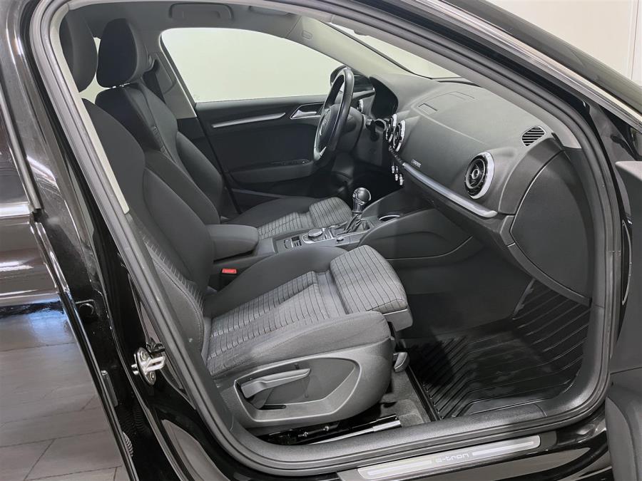 Sportback 1,4 TFSI e-tron S tronic / Ladattava hybridi / Jakohihna vaihdettu / LED-valot / Defa-pkt