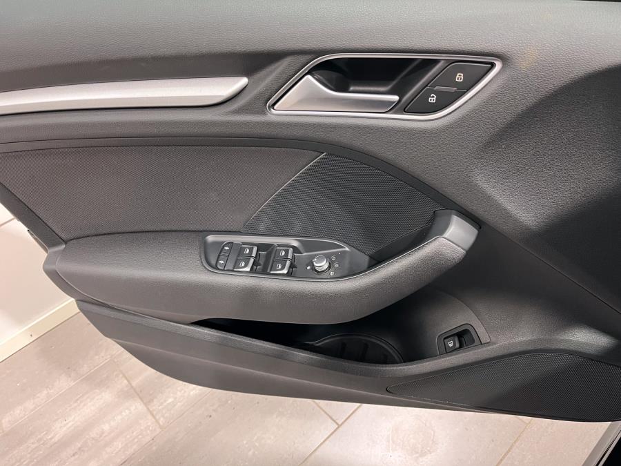 Sportback 1,4 TFSI e-tron S tronic / Ladattava hybridi / Jakohihna vaihdettu / LED-valot / Defa-pkt
