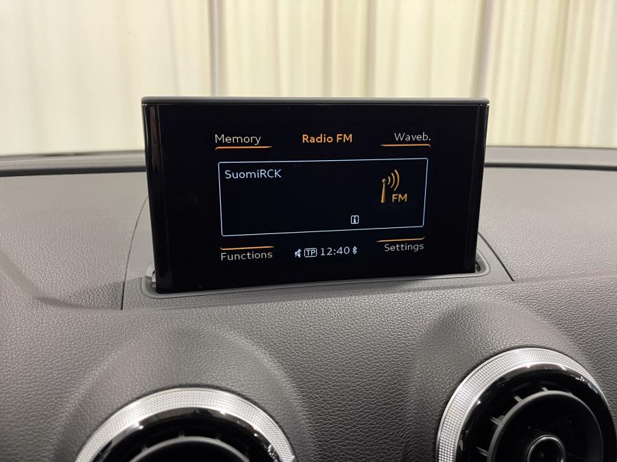 Sportback 1,4 TFSI e-tron S tronic / Ladattava hybridi / Jakohihna vaihdettu / LED-valot / Defa-pkt
