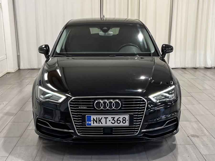 Sportback 1,4 TFSI e-tron S tronic / Ladattava hybridi / Jakohihna vaihdettu / LED-valot