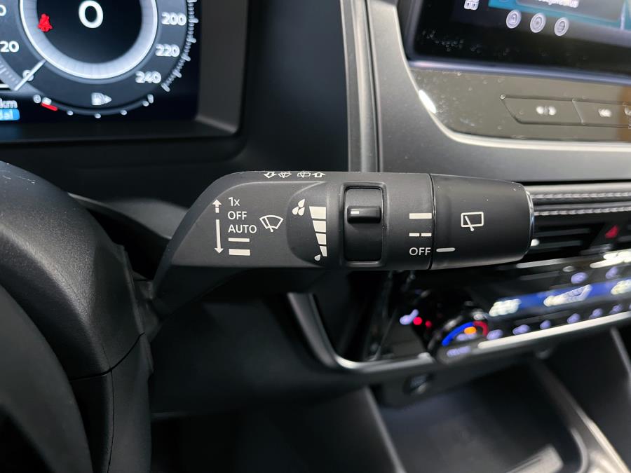 e-POWER 205 hv aut. N-Connecta Comfort Pack Business / Takaluukku sähköllä / Tuulilasinäyttö (HUD)