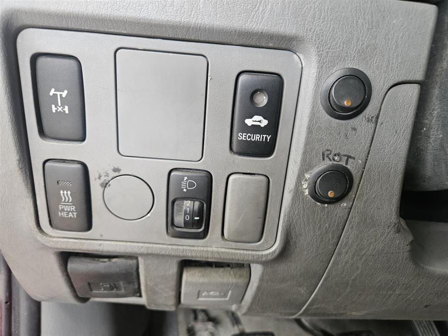 Extra Cab 2,5 D-4D 120 4WD DLX/ ALV/ Vetokoukku/ Ilmastointi/ Uudet kitkarenkaat