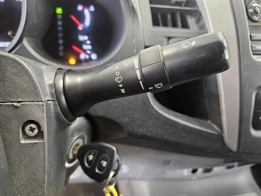 Double Cab 3,0 D-4D 4WD 171 SR Aut./ ALV/ Vetokoukku/ Vakionopeussäädin/ Automaatti ilmastointi
