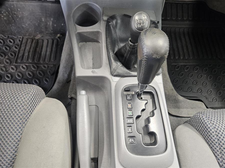 Double Cab 3,0 D-4D 4WD 171 SR Aut./ ALV/ Vetokoukku/ Vakionopeussäädin/ Automaatti ilmastointi
